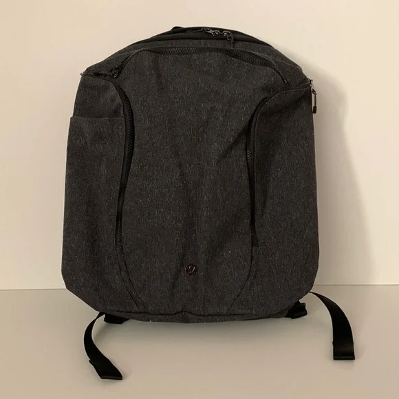 (NWOT) Lululemon | backpack New Crew Backpack 22L *Updated | Men main image 3